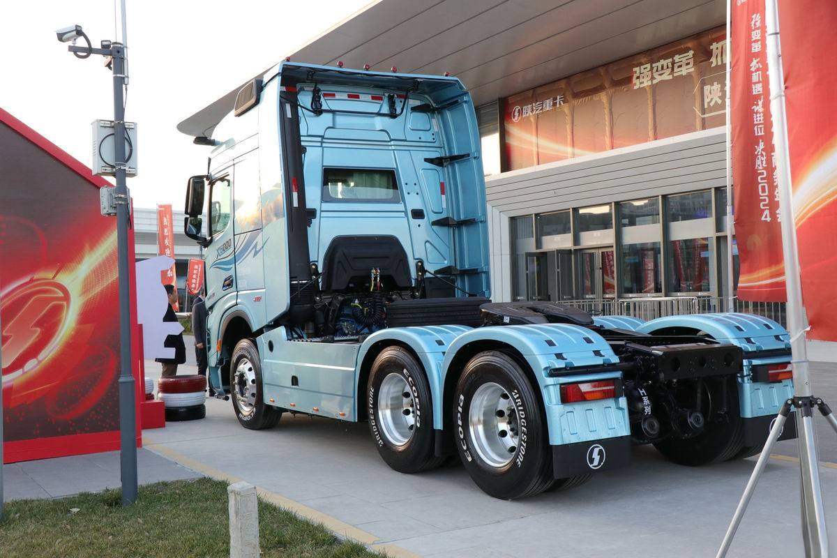SHACMAN Delong X6000 Tractor Truck 560-840hp