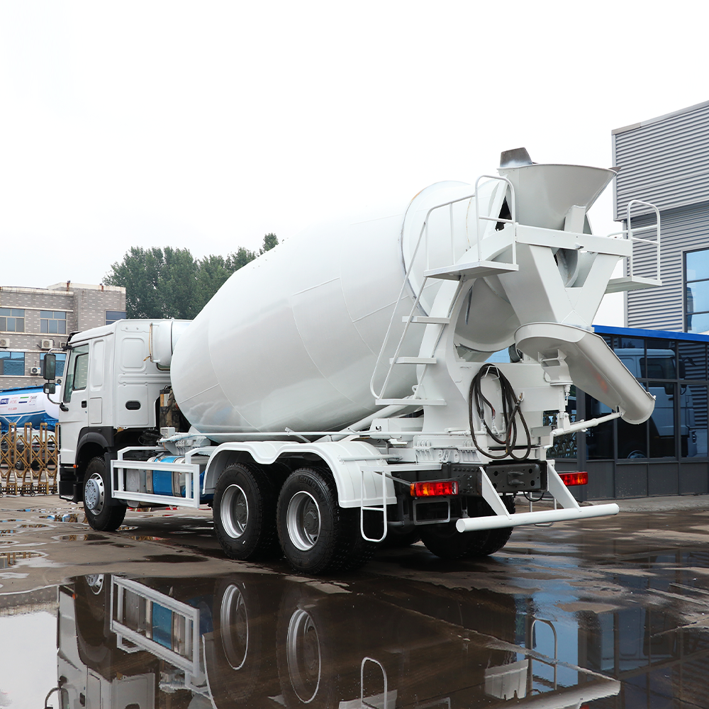 Sinotruk HOWO 6X4 8cbm Concrete Mixer Truck Blender Concrete Cement Agitating Lorry Mixer Truck Sinotruk HOWO 6X4 8cbm Concrete Mixer Truck Blender Concrete Cement Agitating Lorry Mixer Truck