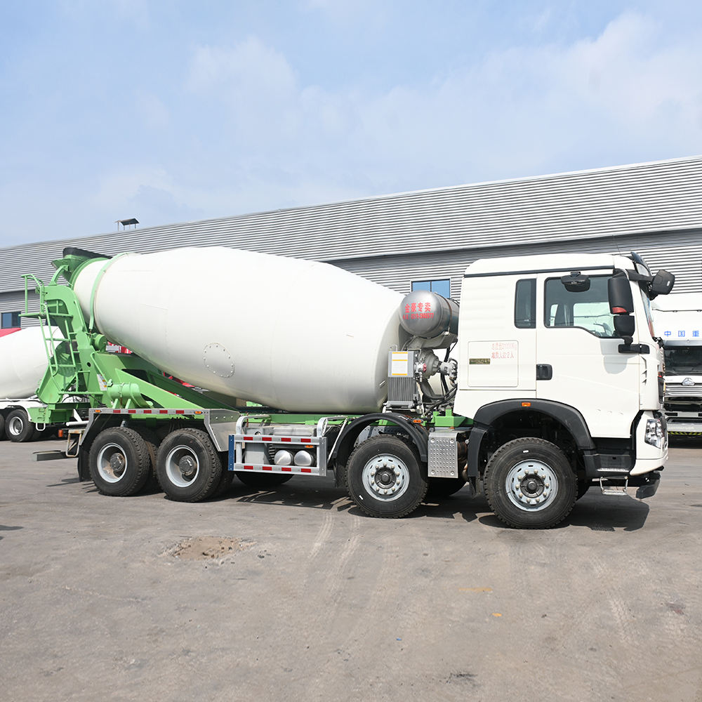 Boutique Second Hand 2022 8x4 12cubic HOWO TX Chassis ZOOMLION Upper Box Concrete Mixer Truck Boutique Second Hand 2022 8x4 12cubic HOWO TX Chassis ZOOMLION Upper Box Concrete Mixer Truck