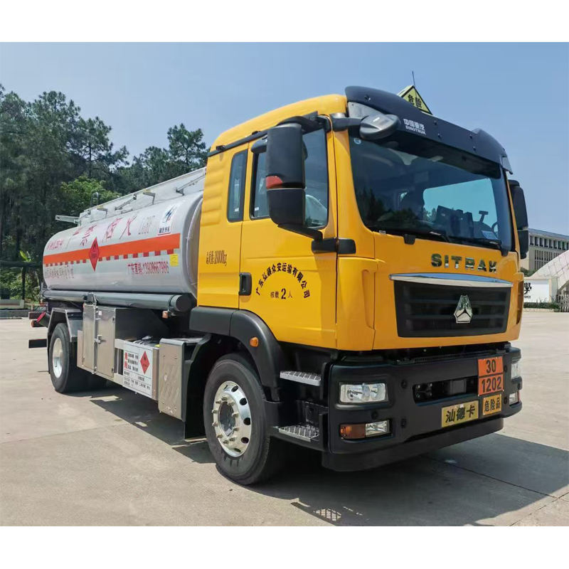 New 10000 Liters Adr HOWO Sinotruk 4X2  FAST 8-Speed Gearbox Fuel Tank Truck Oil Transport Tanker Truck