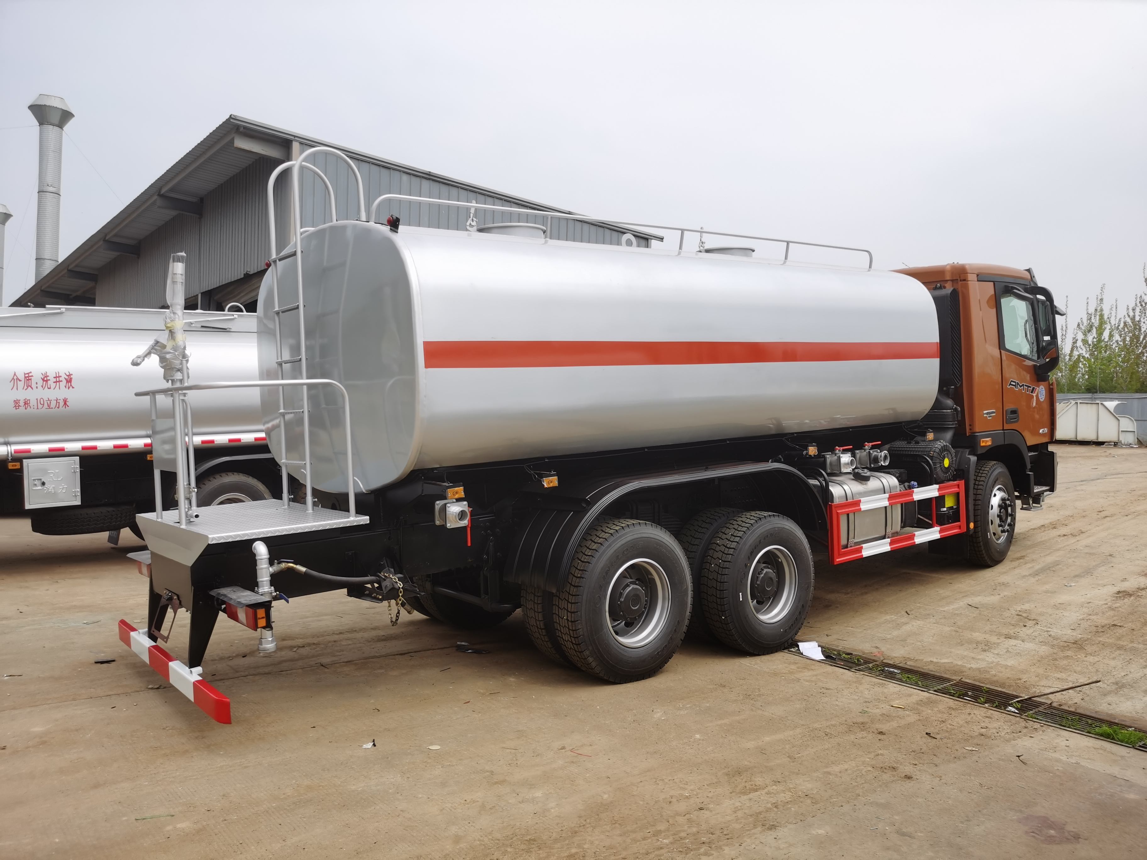 Foton Auman 20000 Liters Fuel tank Truck 6x4 Oil Fuel Tanker Truck Foton Auman 20000 Liters Fuel tank Truck 6x4 Oil Fuel Tanker Truck