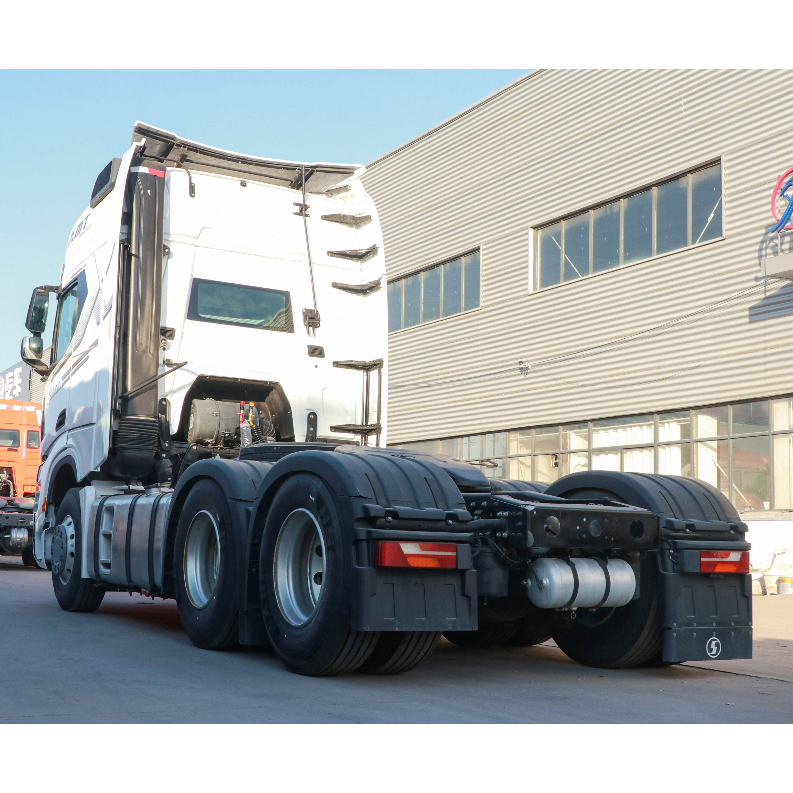 Shacman Delong X6000 6x4 Tractor 560-630hp