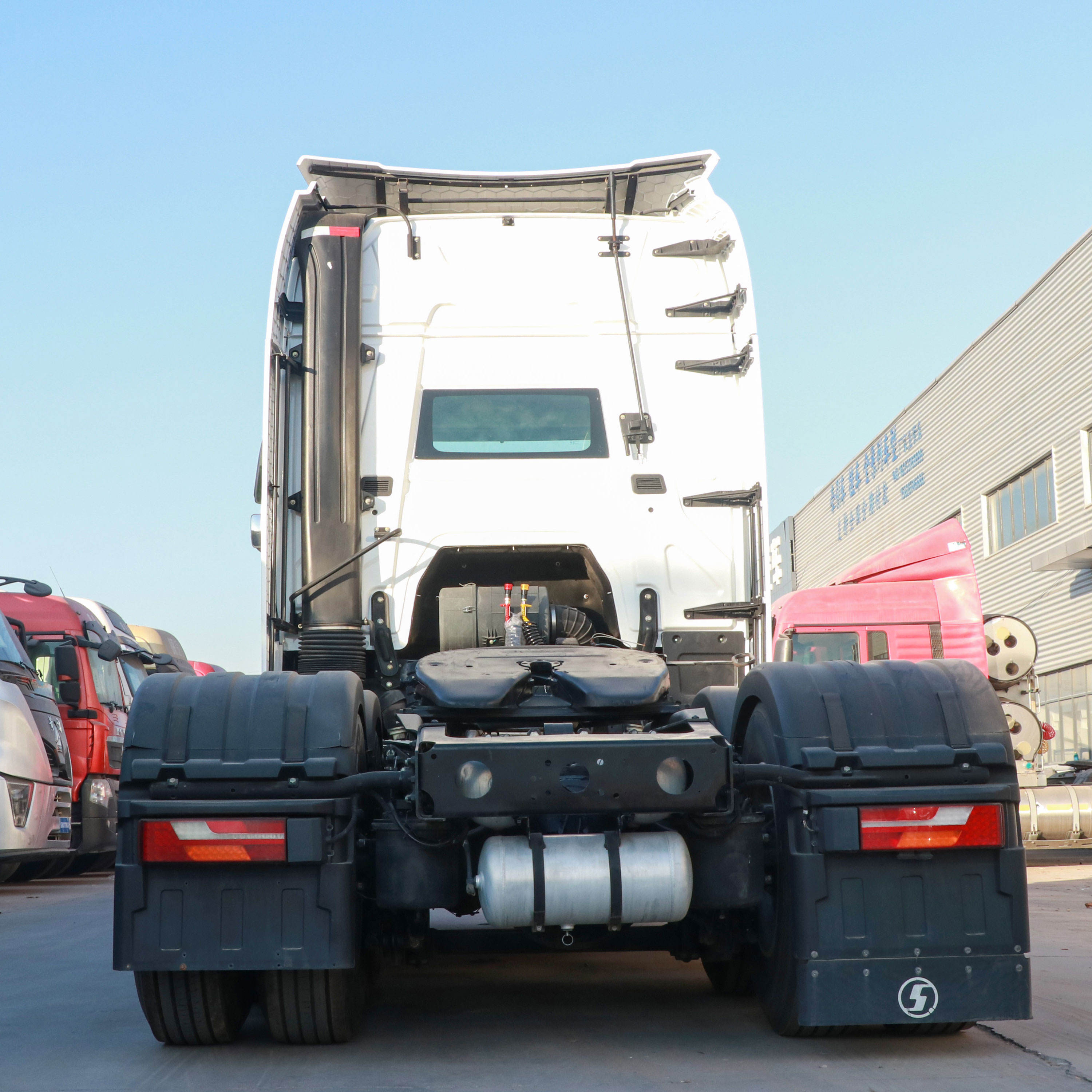 Shacman Delong X6000 6x4 Tractor 560-630hp