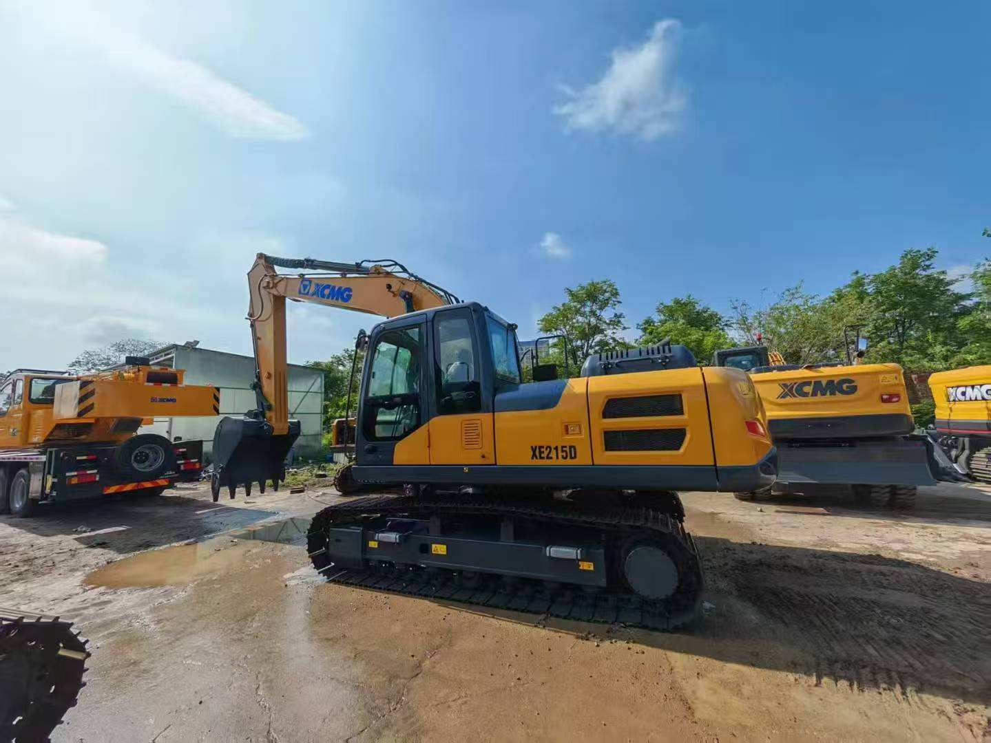 XCMG XE215D
