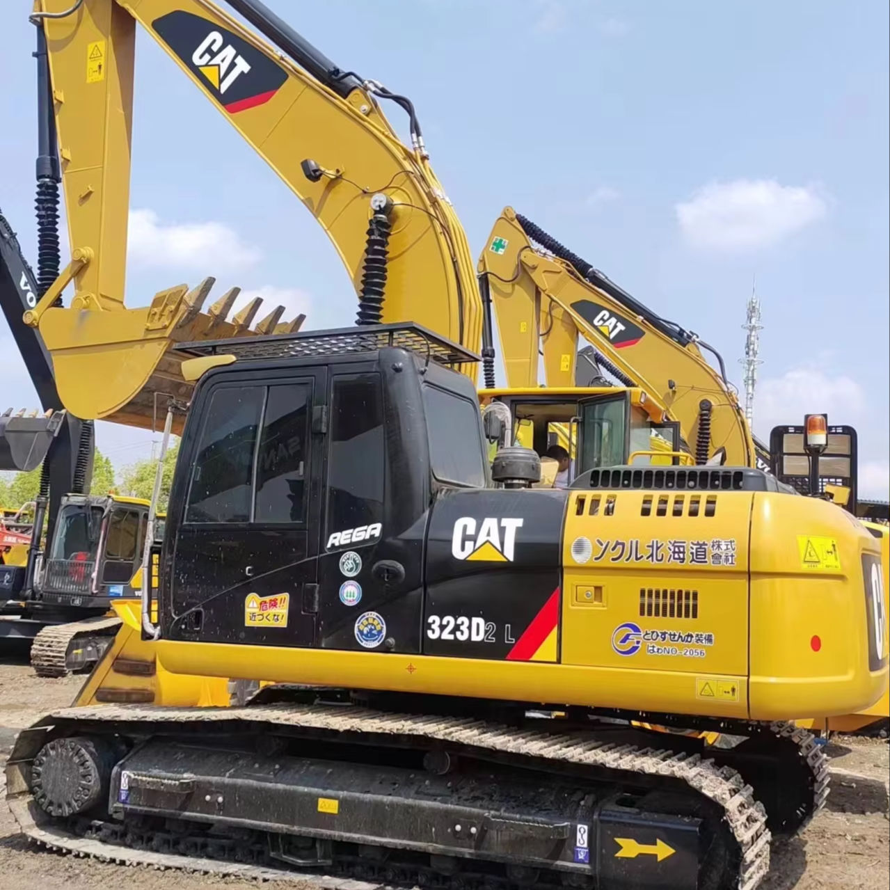 Cat 323 Excavator