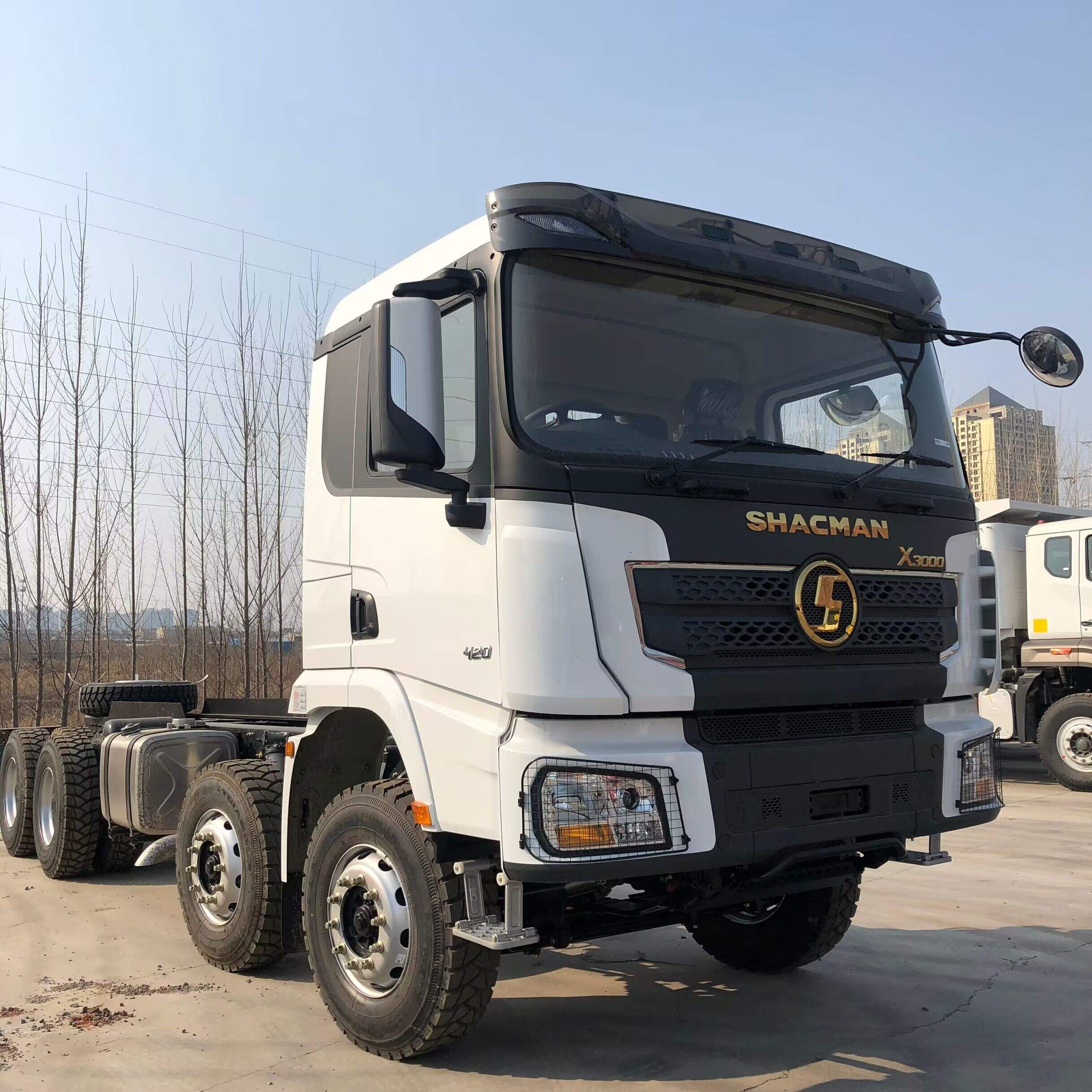 Shacman X3000 8X4 Tractor Truck 380-550hp