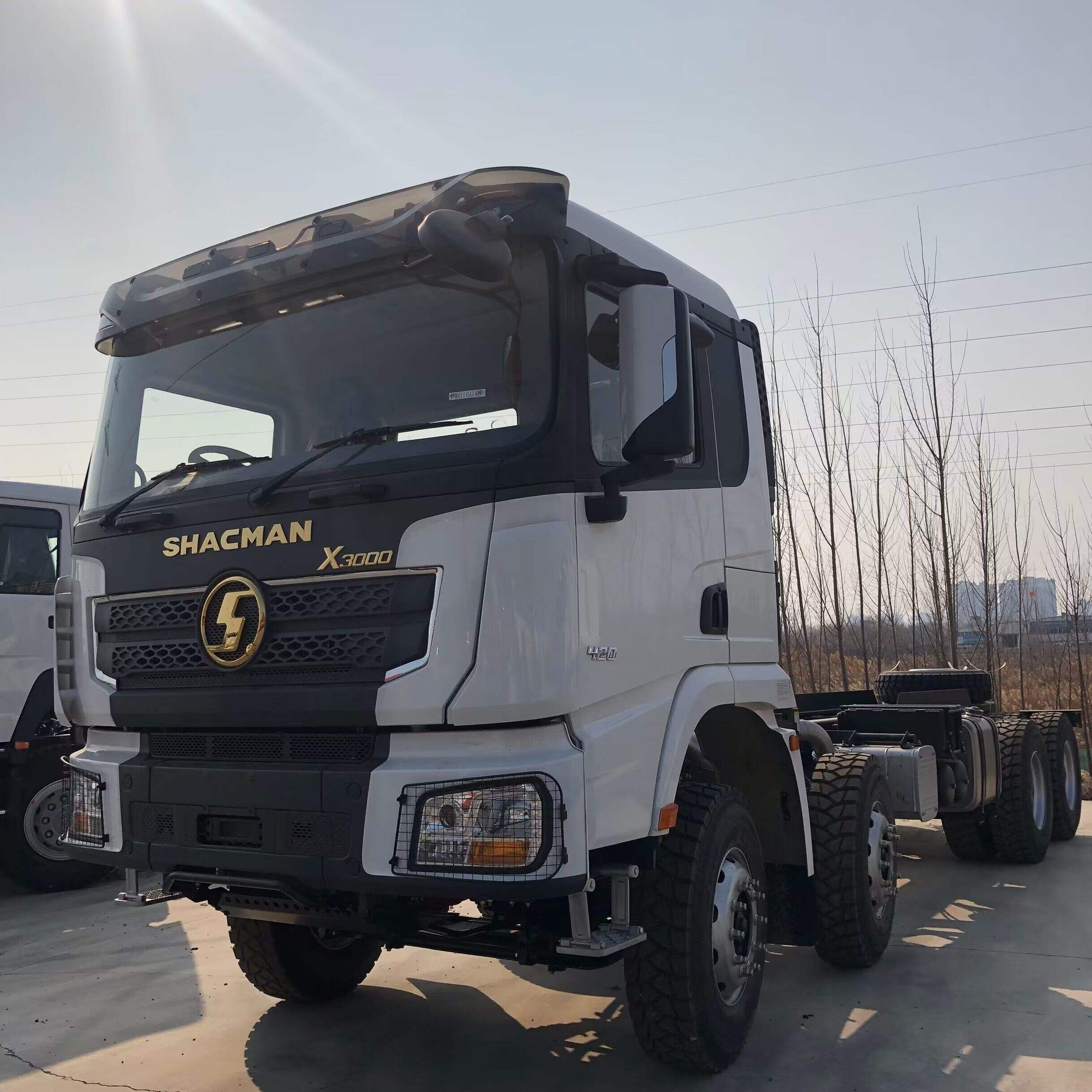 Shacman X3000 8X4 Tractor Truck 380-550hp