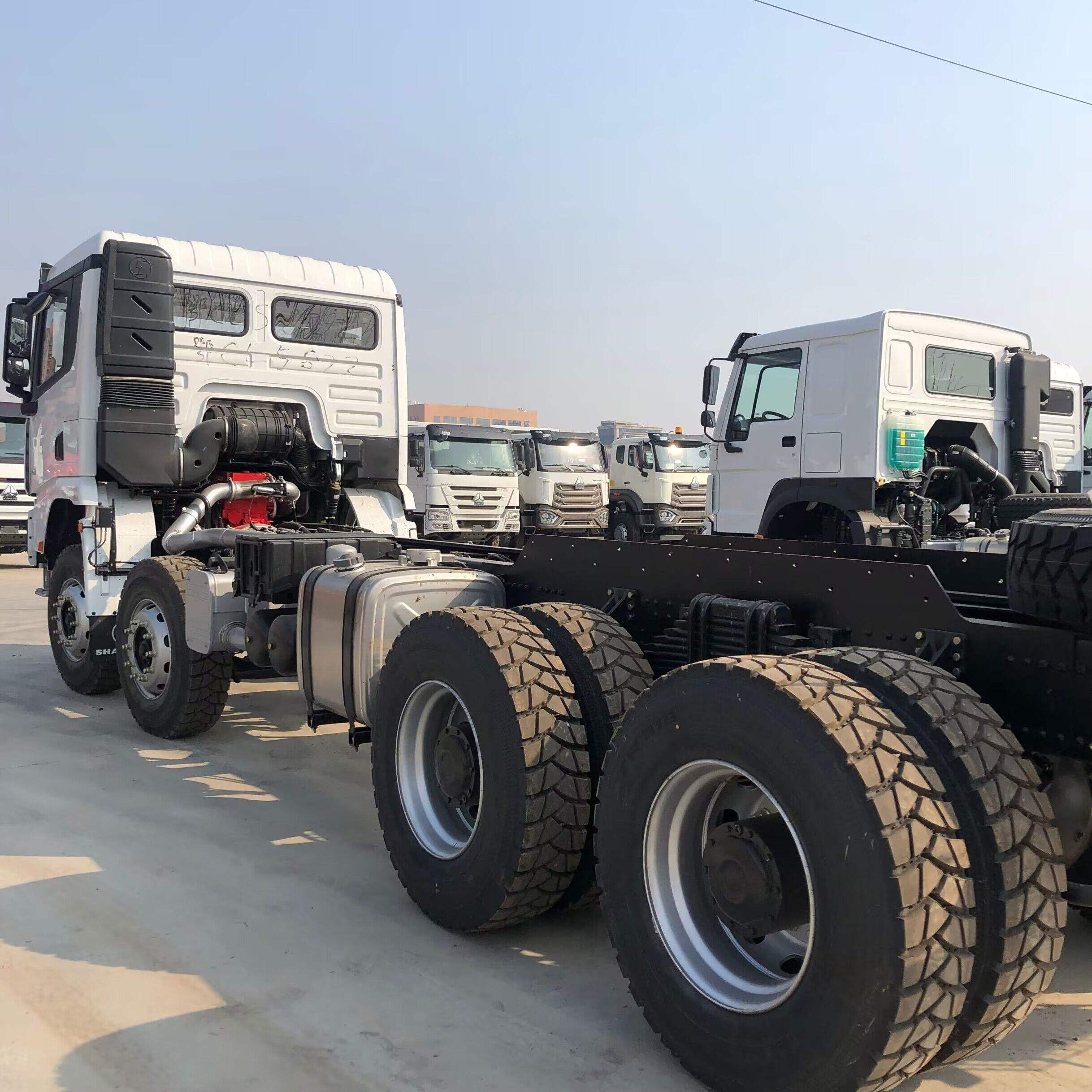 Shacman X3000 8X4 Tractor Truck 380-550hp