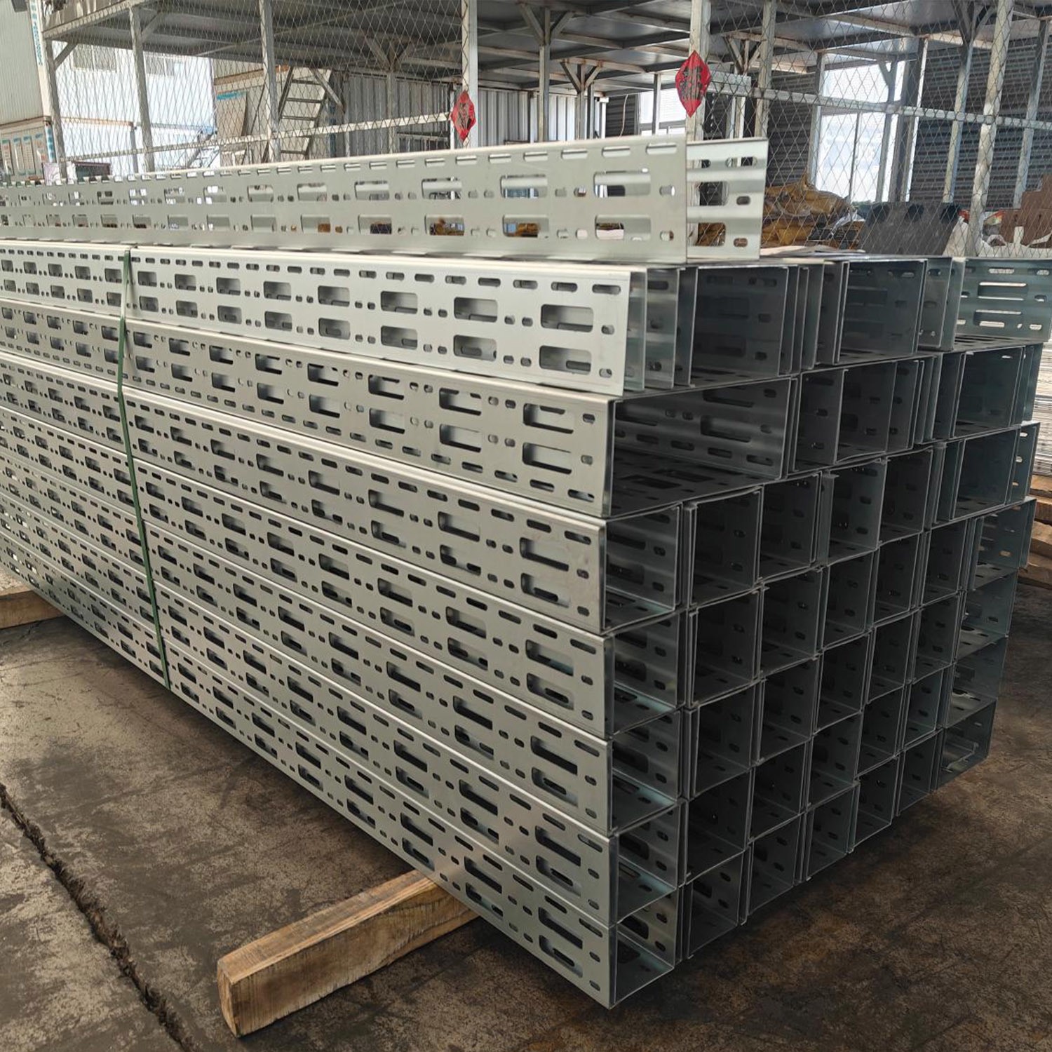Galvanized Perforated cable tray