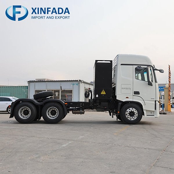 Auman GTL Star Wing Edition 6x4 Drive Pure Electric Tractor Truck 400.62kWh