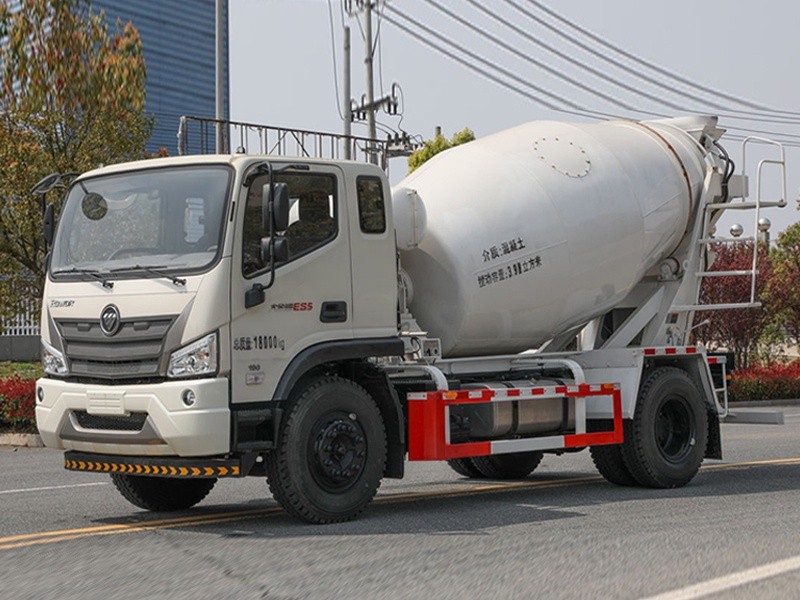 1 What is the difference between heavy and light trucks?