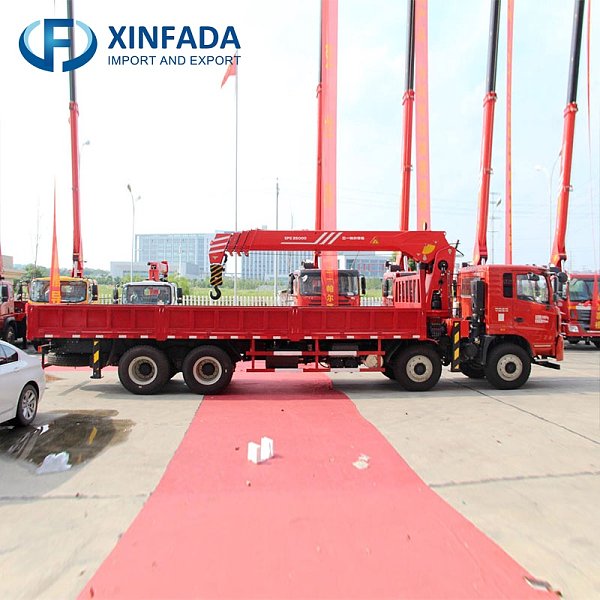 SINOTRUK HOMAN H5 310HP 8x4 Drive Crane Truck