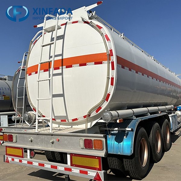 Easy-To-Clean Aluminum Tanker Truck