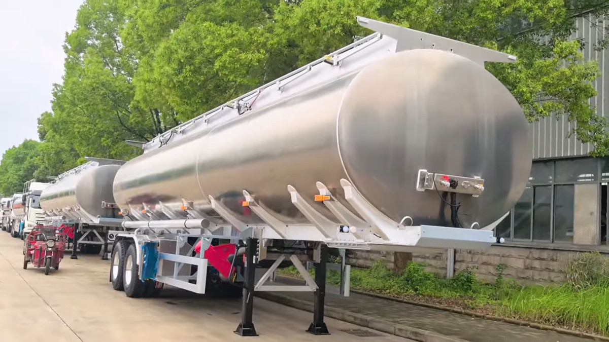 Our Company has Completed a Semi-trailer Order with a Vietnamese Buyer