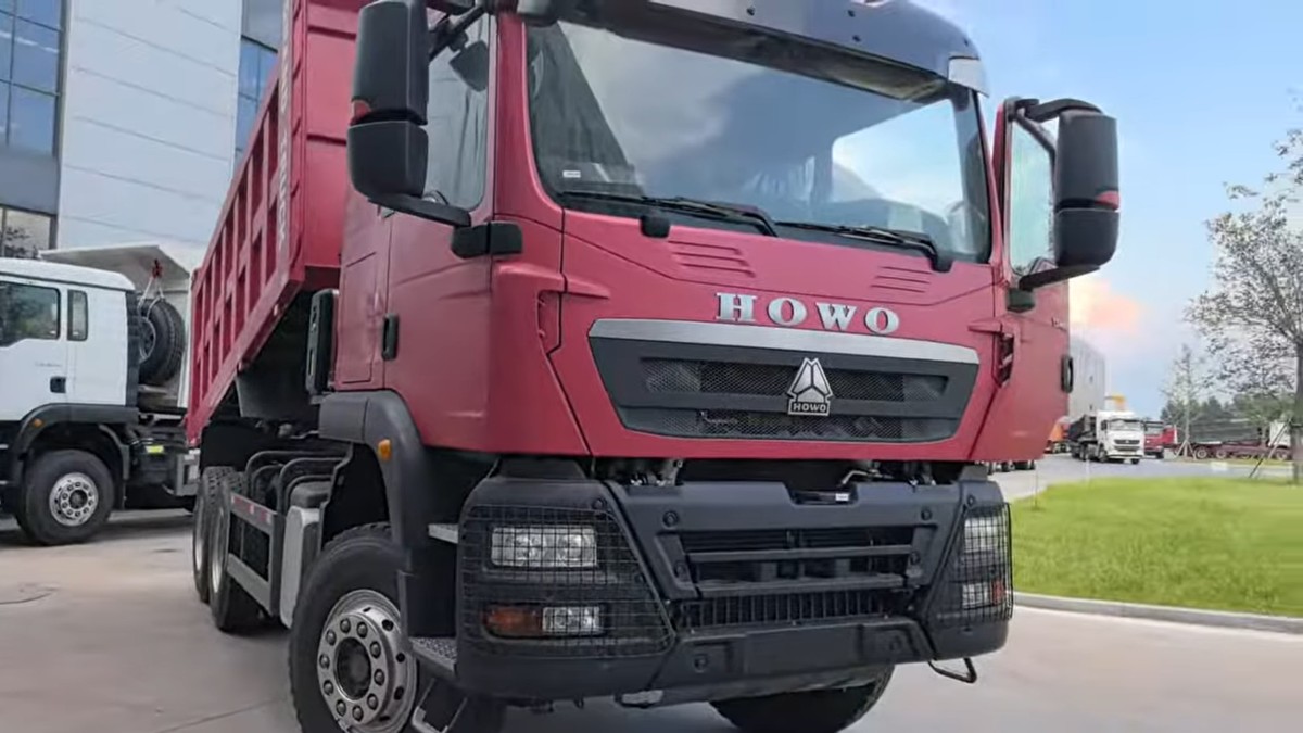 HOWO TX 400 Nigerian Customer Purchases Sinotruk HOWO TX400 Dump Truck; Chinese Heavy-Duty Trucks Continue to Lead the West African Market
