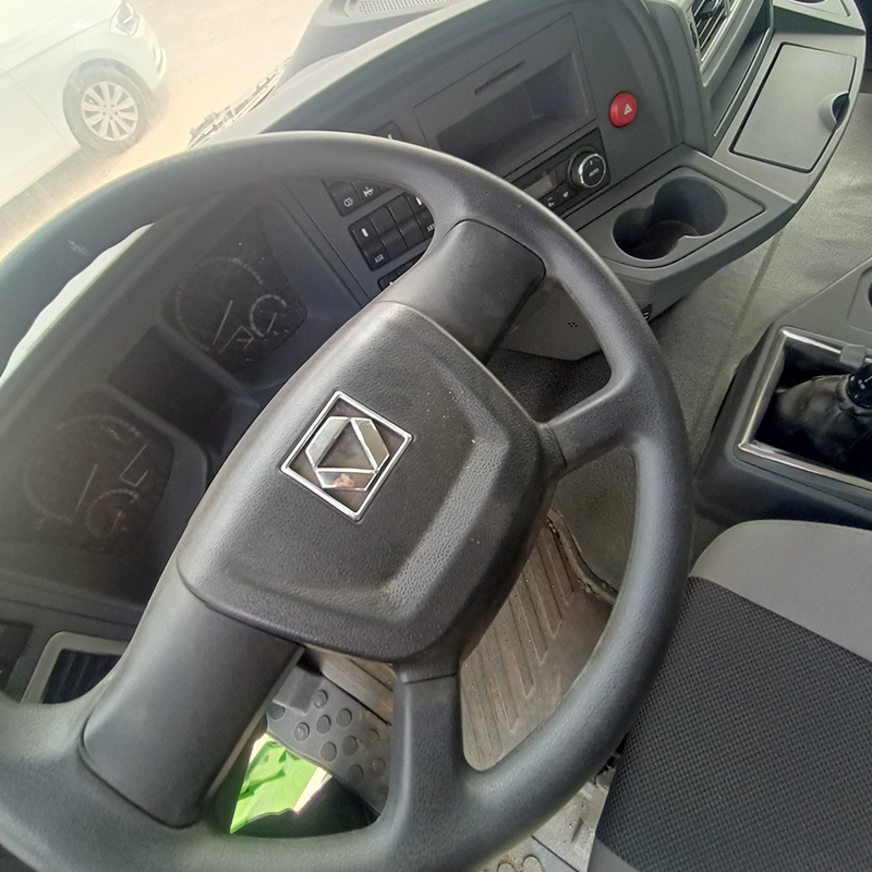 Camion benne basculant XCMG G7 375 HP 6x4 à 10 roues à vendre