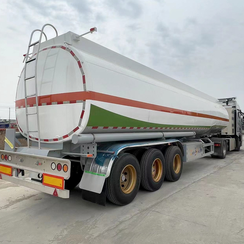 Remorque citerne de 45 000 litres de diesel