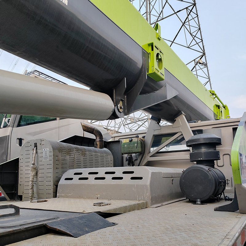 Grue pour poids lourds ZOOMLION 25 tonnes ZTC250A