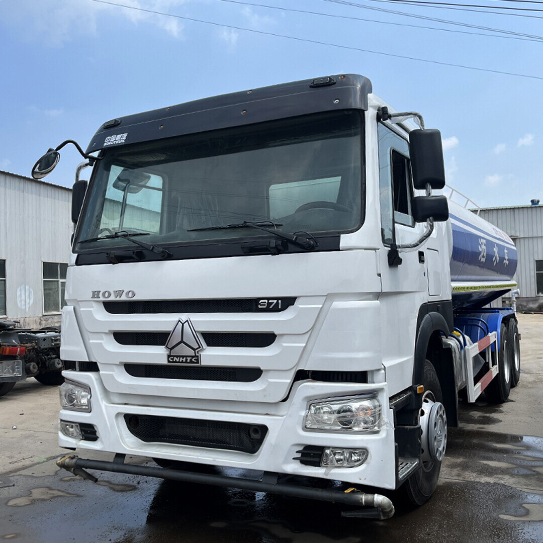 Camion-citerne Howo 371 20 m³