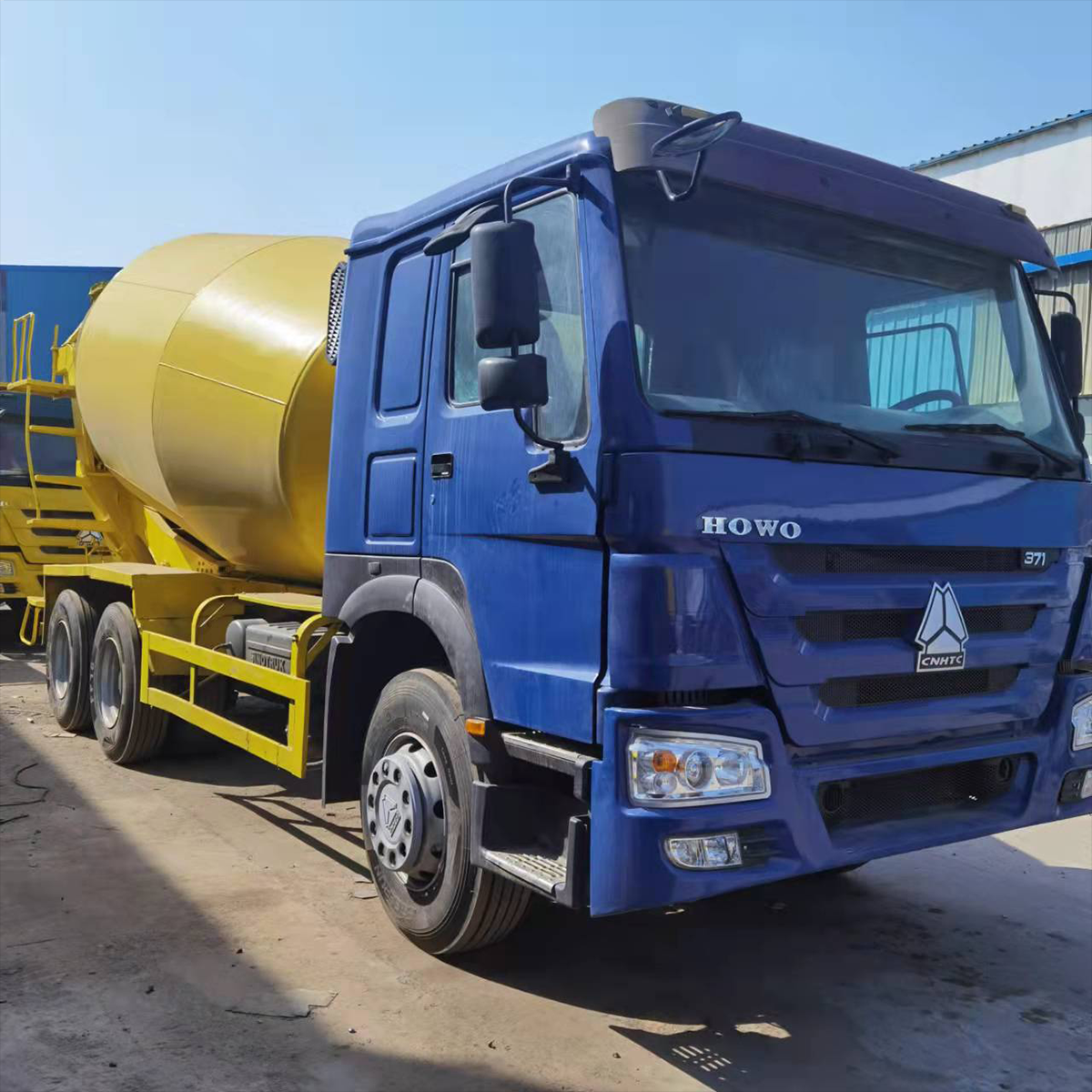 Exportation du camion malaxeur à béton Sinotruk Howo 371 64
