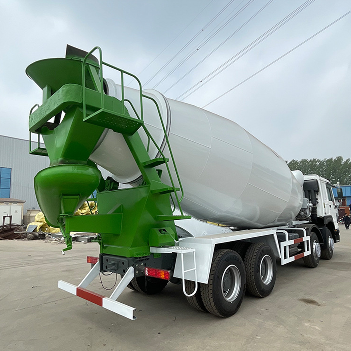 Camion malaxeur à béton Howo 371 8X4