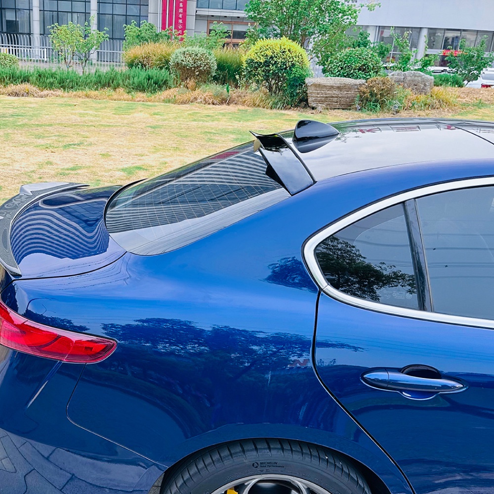 Car Rear Spoiler for Alfa Romeo Giulia  2015+