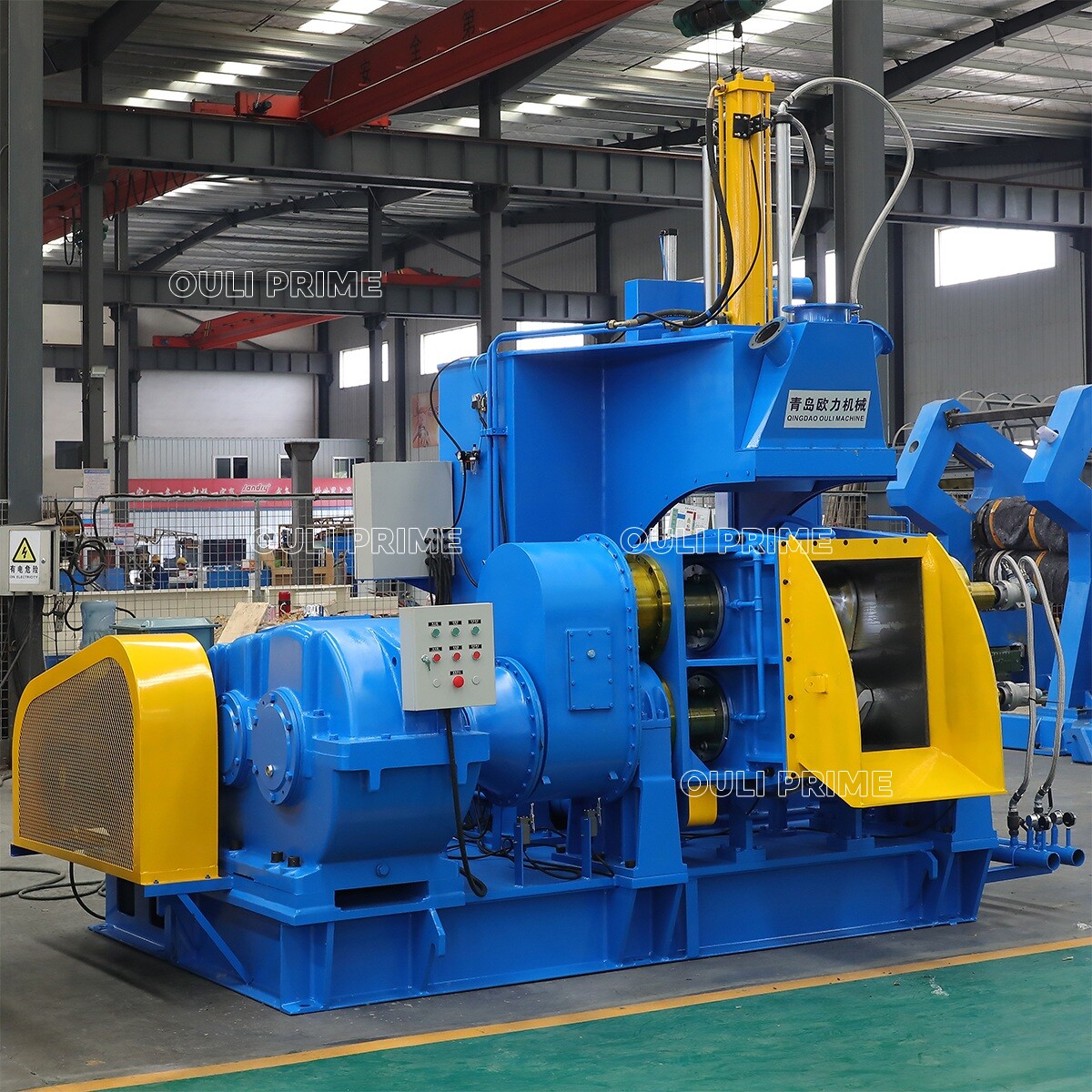 Machine de malaxage de caoutchouc à dispersion pneumatique