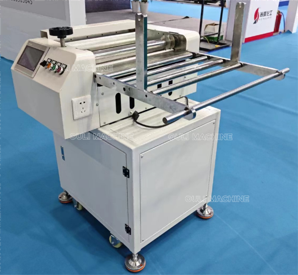 Machine de découpe de caoutchouc