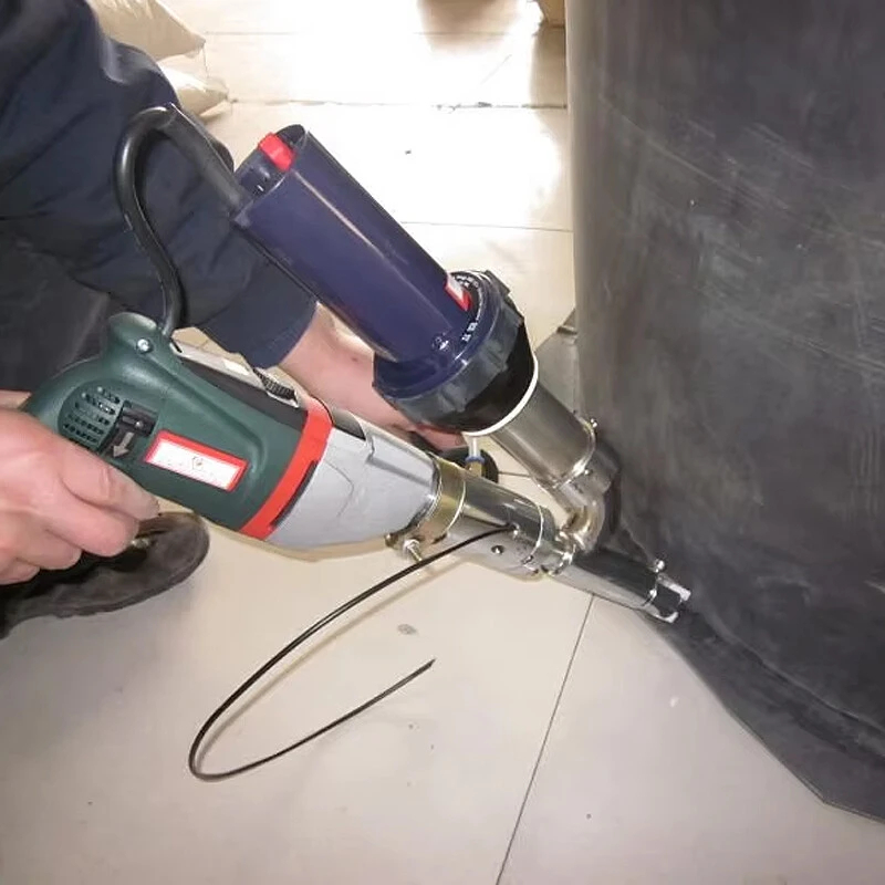 Extrusion welding gun