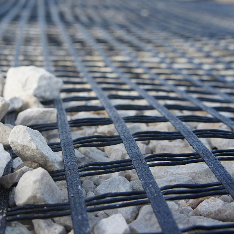 Warp-knitted polyester geogrid