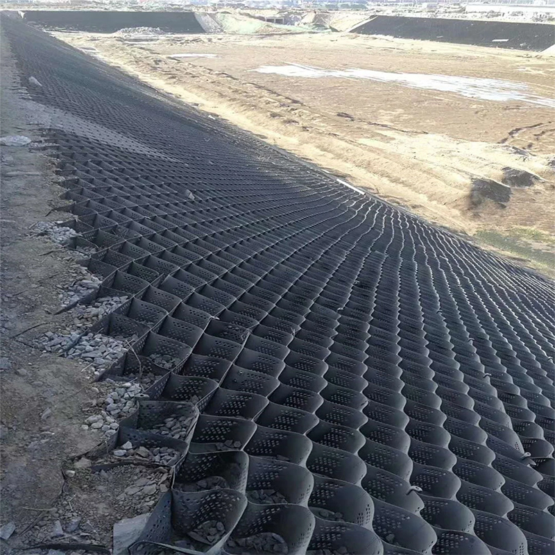 Non-perforated geocells