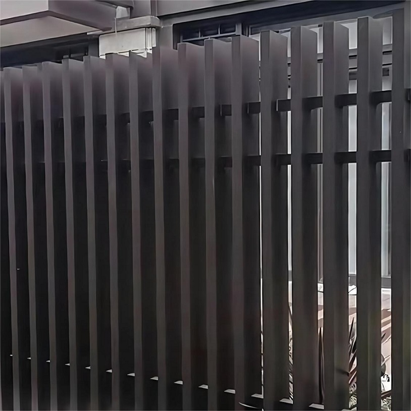 Type B :The horizontal pipe passes through the middle of the vertical pipe and is welded.