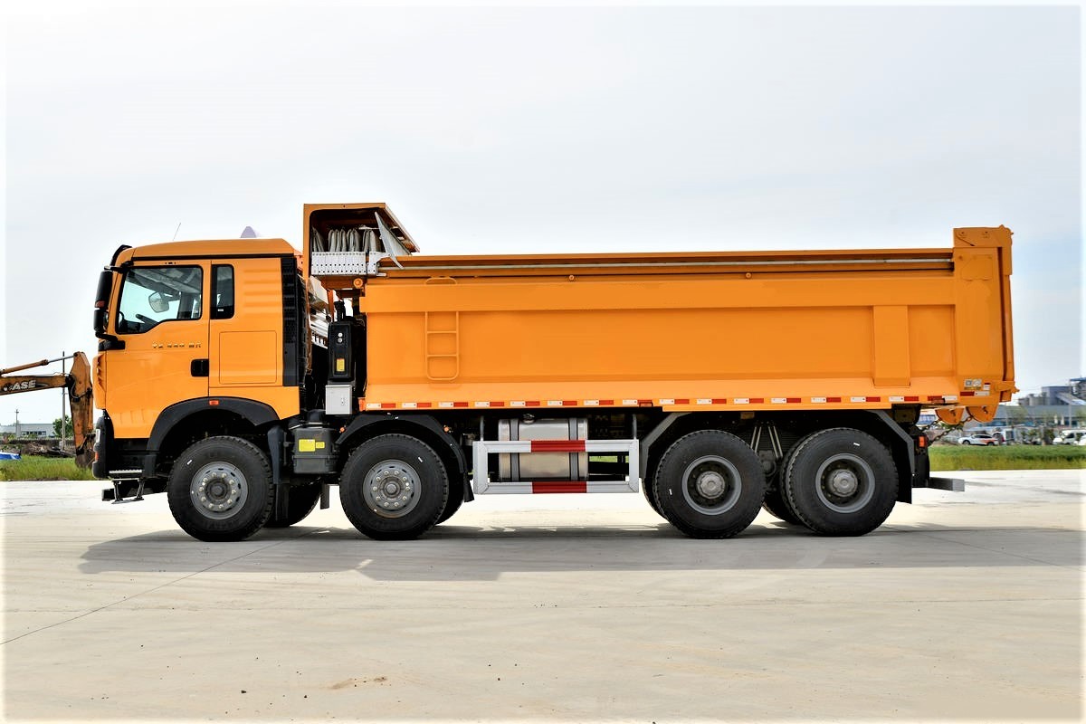 شاحنة قلابة HOWO TX بقوة 440 حصان 8×4