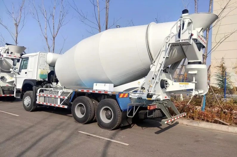 شاحنة خلط الخرسانة Howo 371 HP 6×74