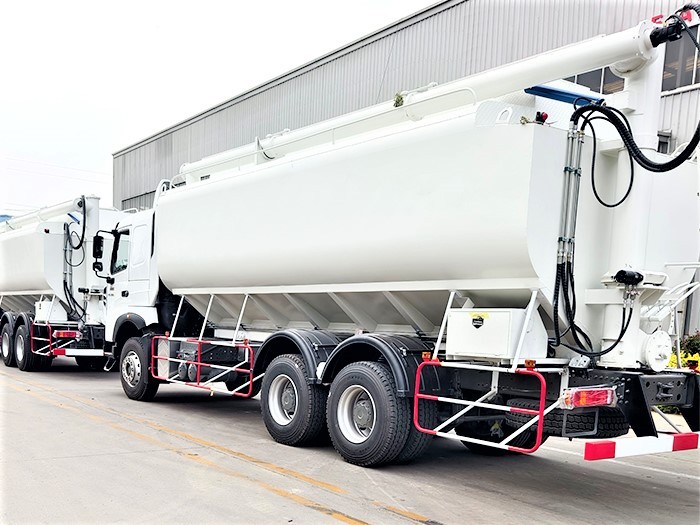 شاحنة نقل أعلاف سائبة Howo 380hp 6×4