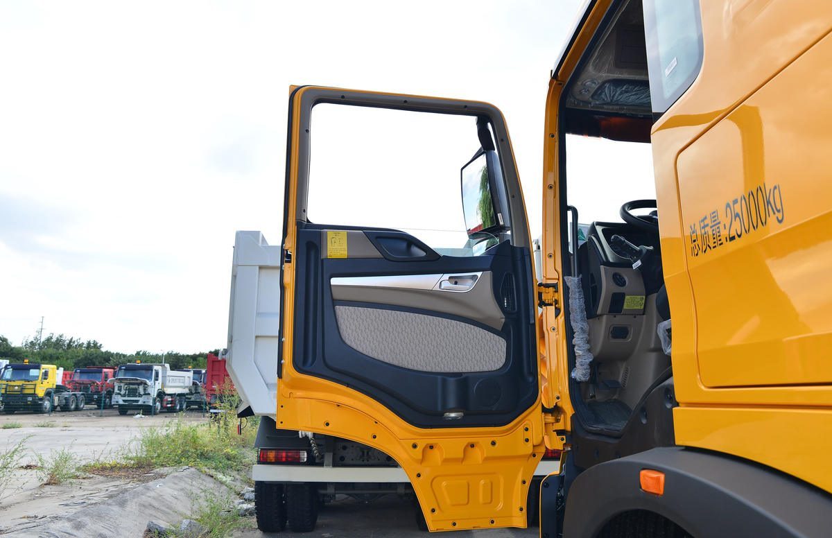 HOWO TX 400HP 6X4 Camion à benne