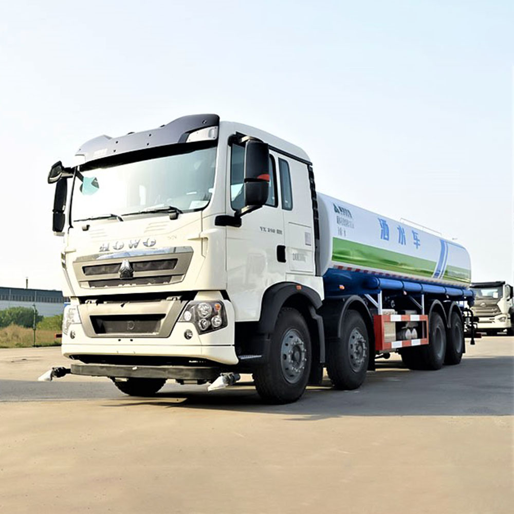 Camion-citerne à eau HOWO 8×4 310HP