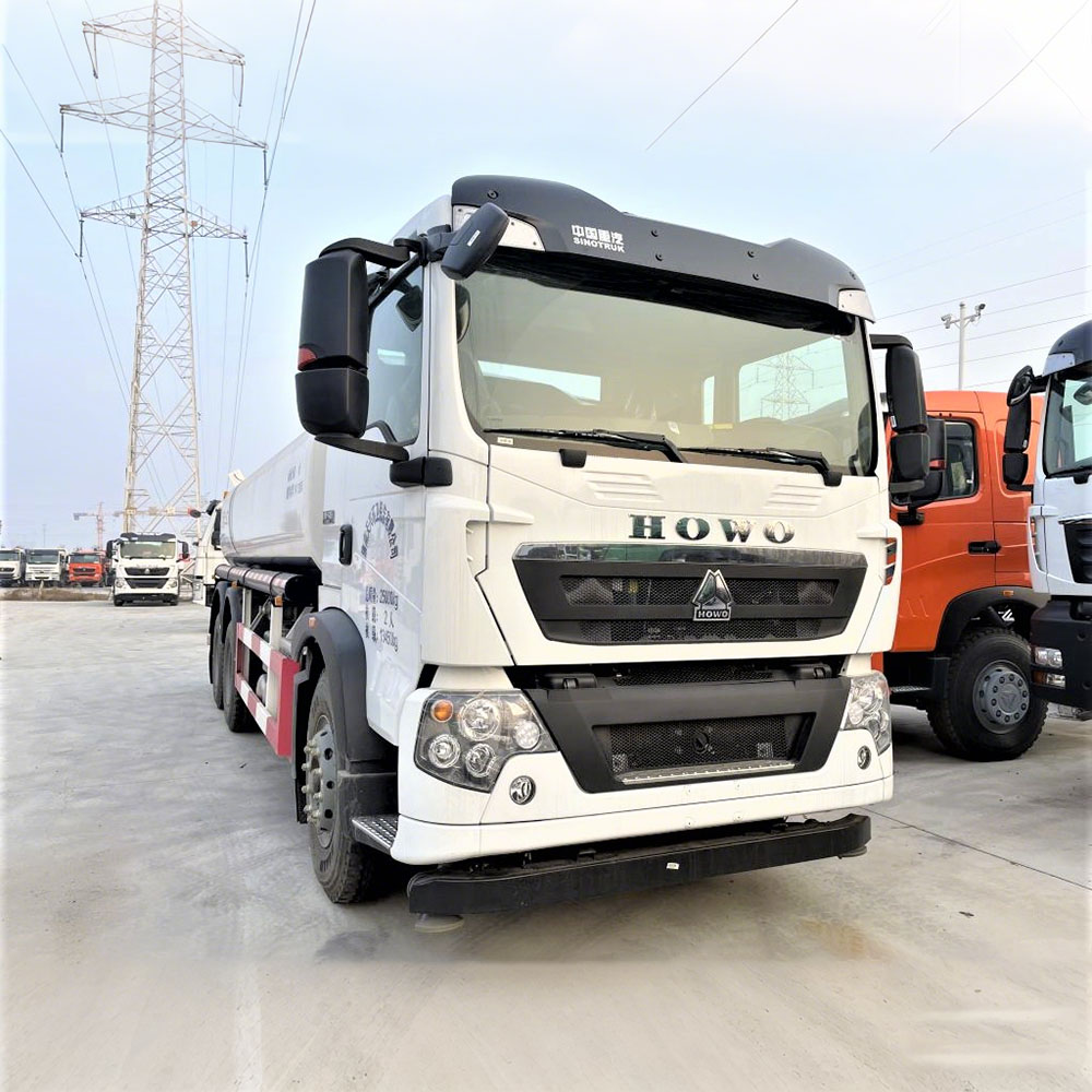 Camion-citerne à eau HOWO 6×4