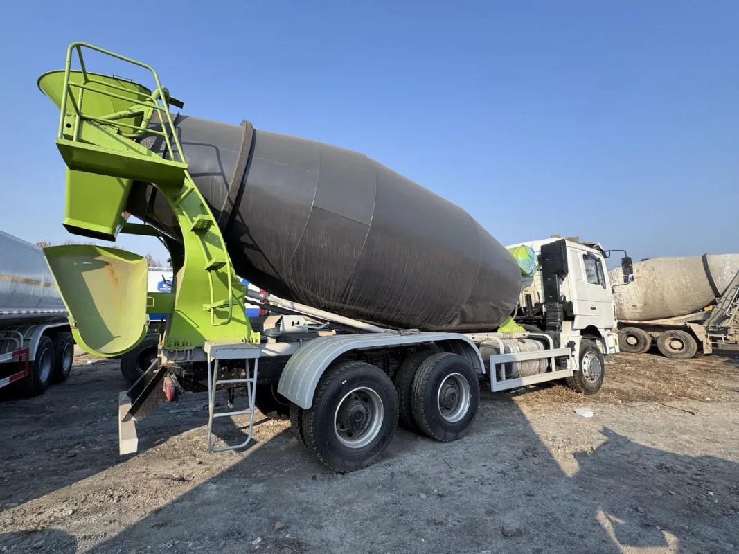 Camion malaxeur à béton Shacman F3000 6×4