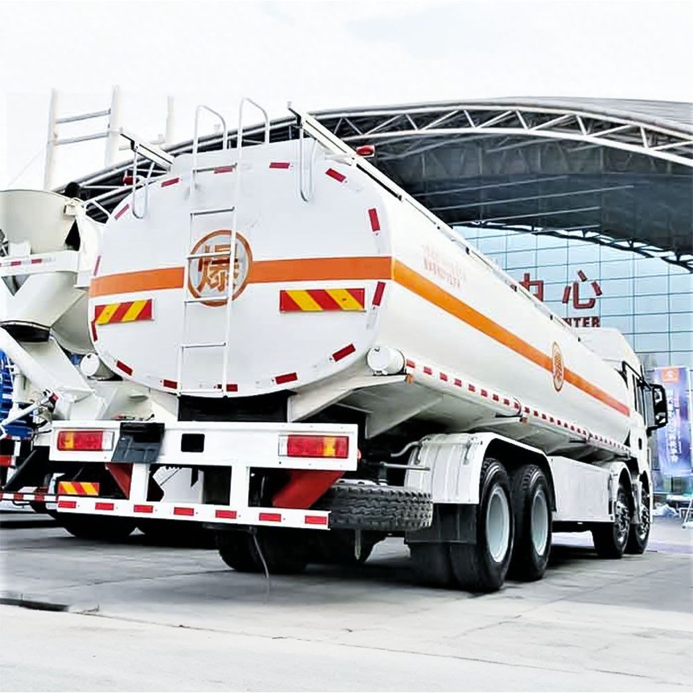 Camion-citerne Shacman M3000 8×4