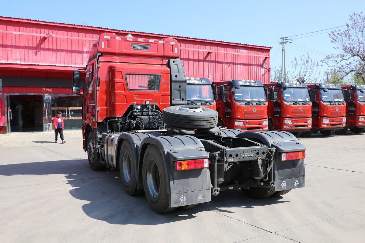 FAW J6P 420HP 6×4 Camion tracteur