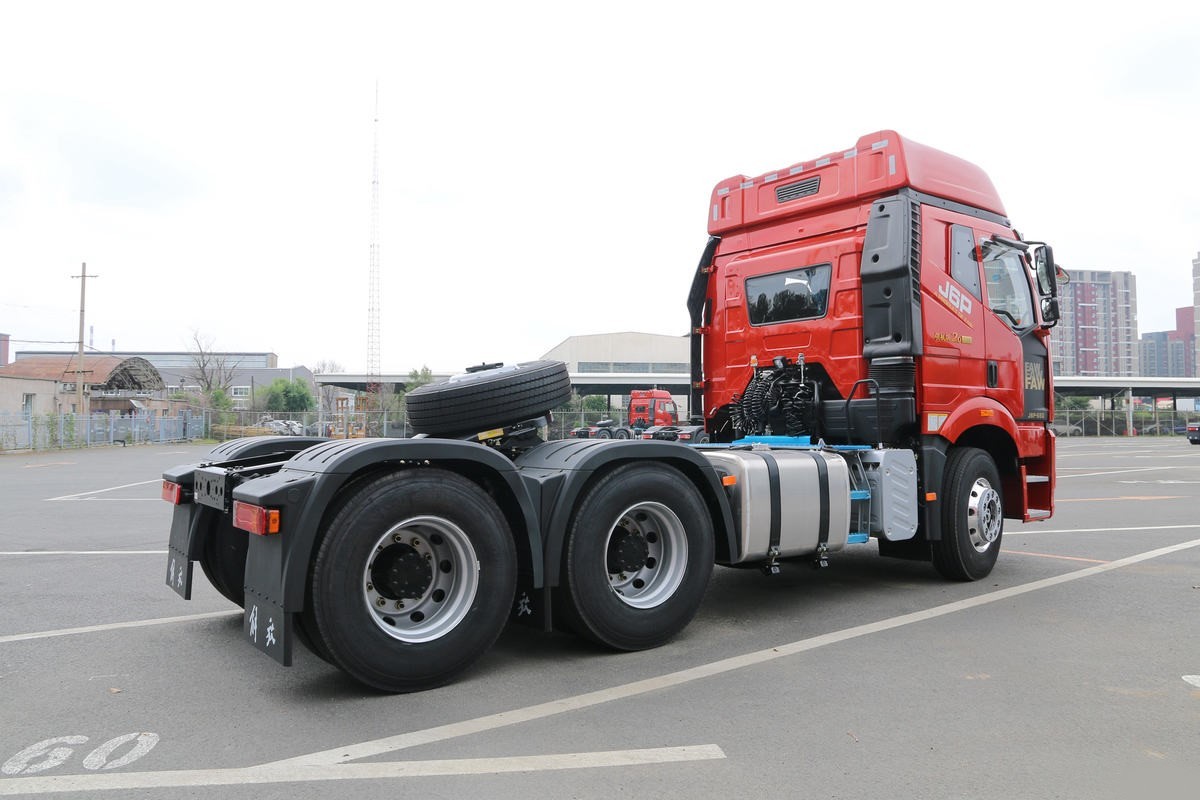 Camion tracteur FAW J6P 550HP 6×4