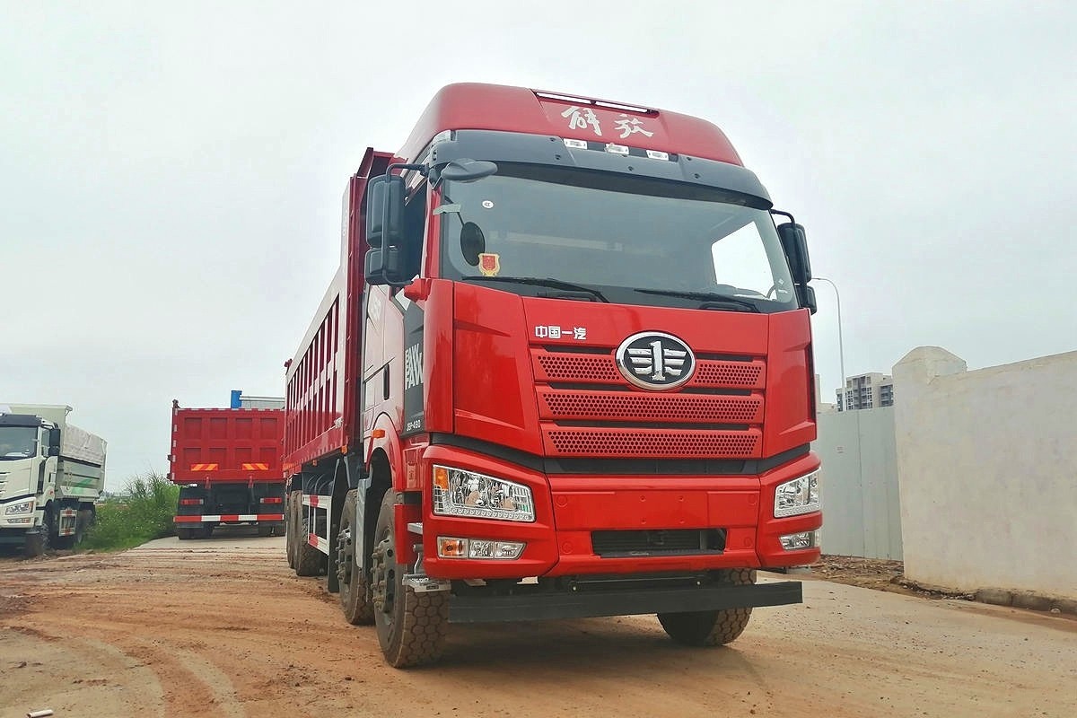 3642-202511191104266999 FAW J6P 8×4 460HP Camion à benne basculante