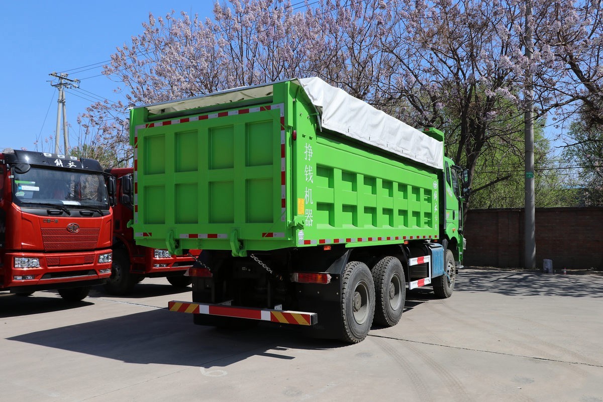 Camion à benne basculante FAW J6P 6×4 420HP