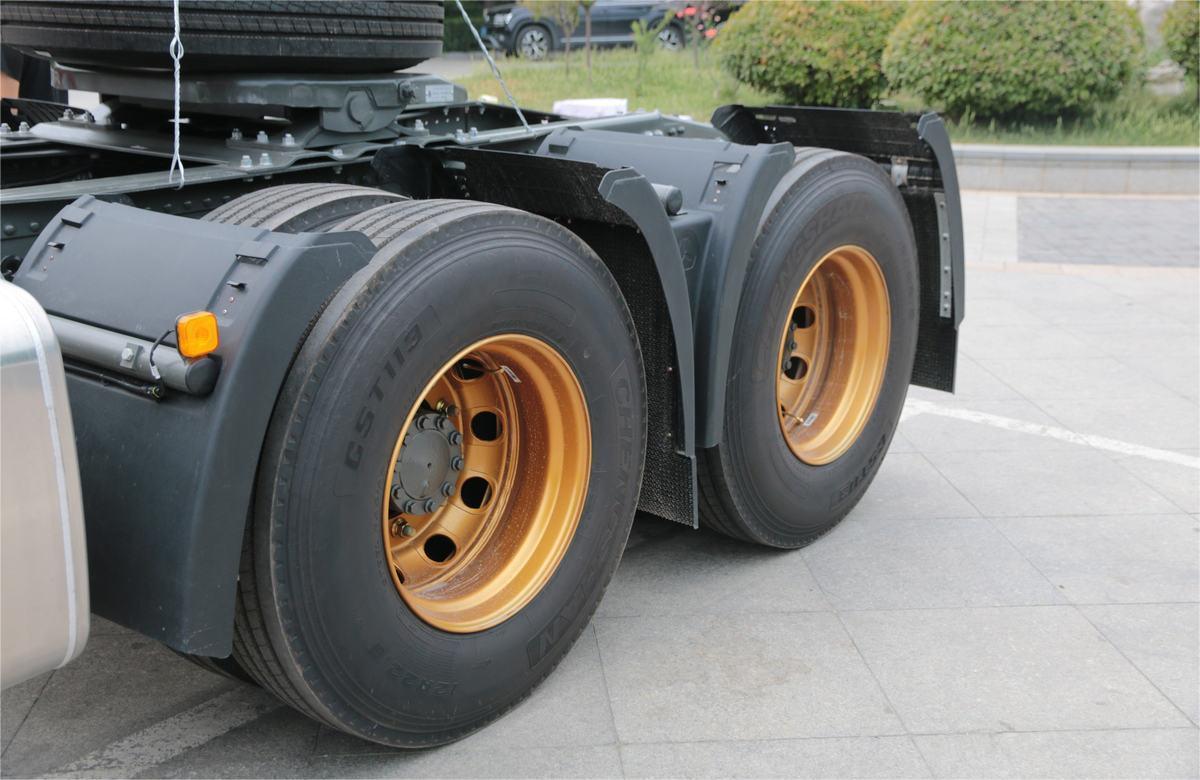 Caminhão Trator Hohan N7W 400HP 6×4