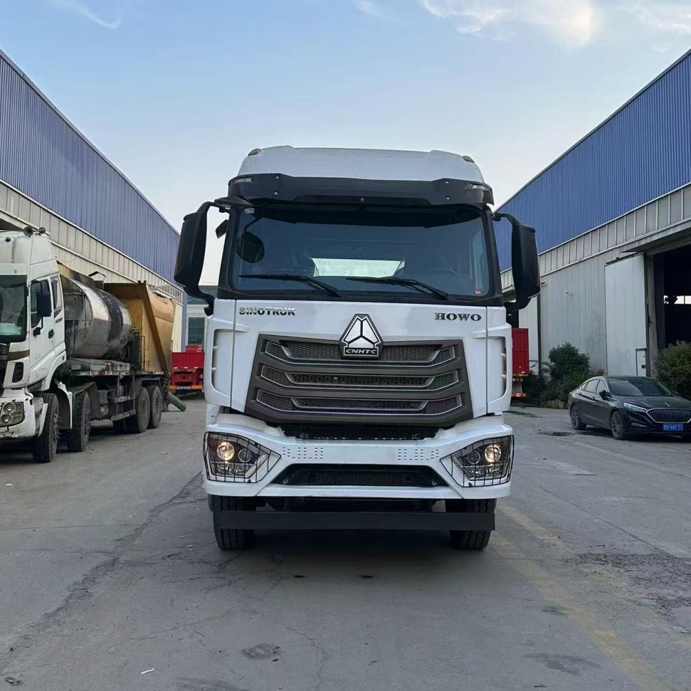 Caminhão Trator Howo NX 440HP 4×2