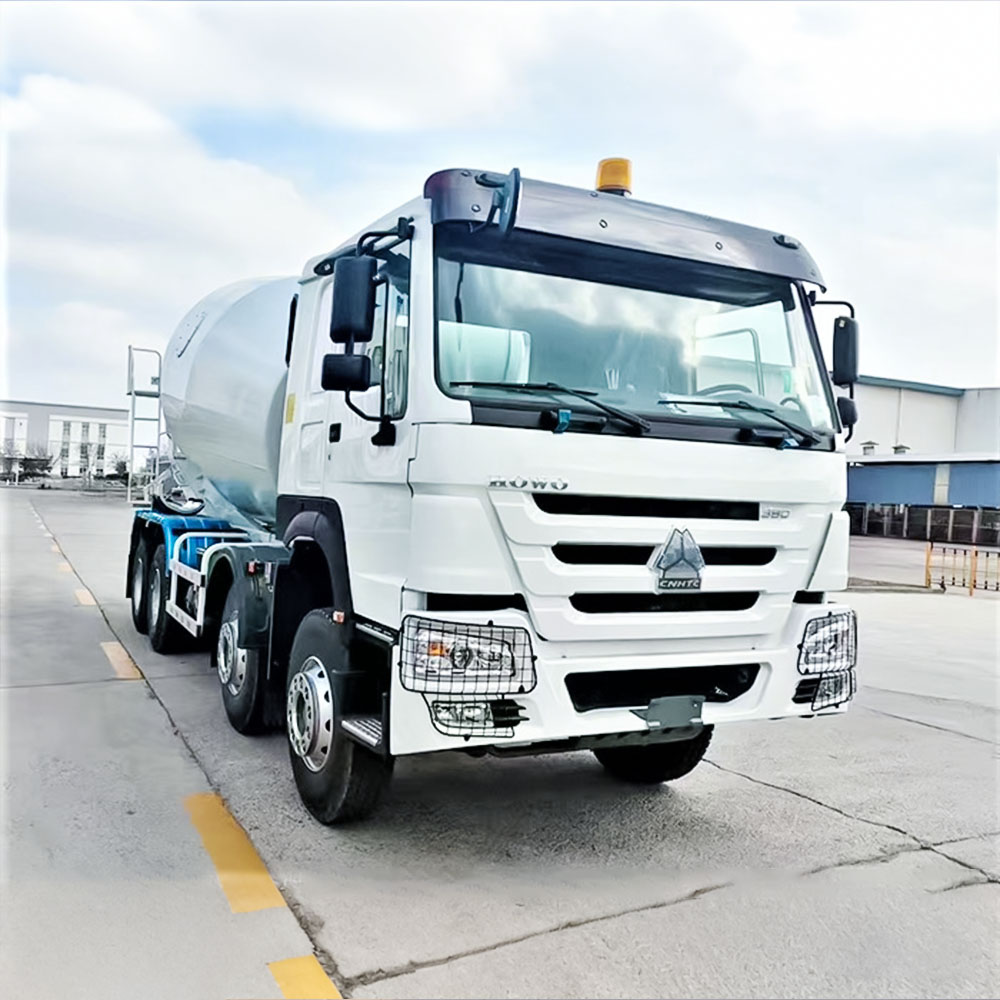 Caminhão Betoneira HOWO 380HP 8×4