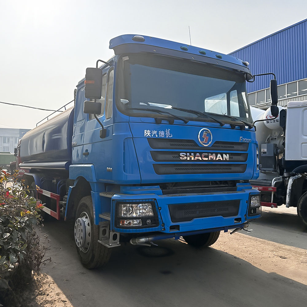 Camião-cisterna Shacman F3000 6x4 de 380 CV