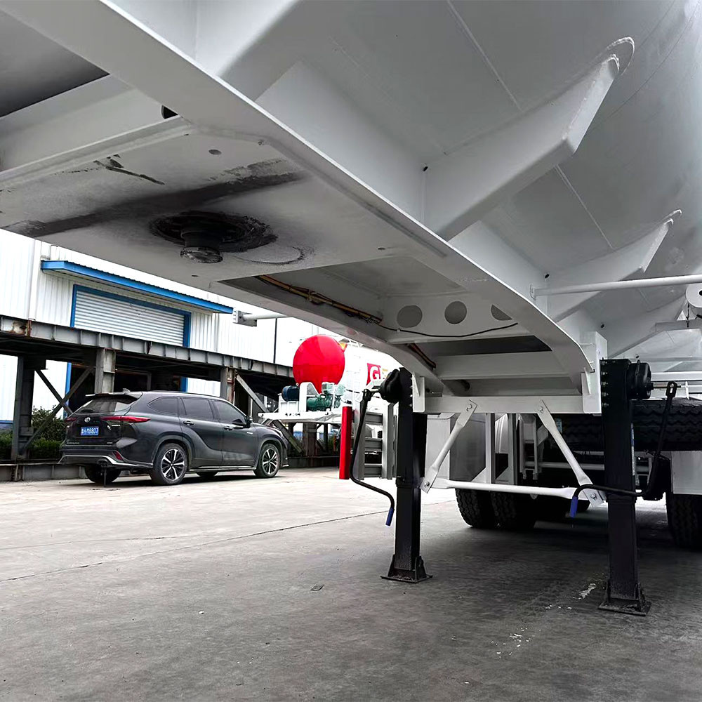 Semi-reboque Tanque de Combustível de Aço Carbono com 3 Eixos