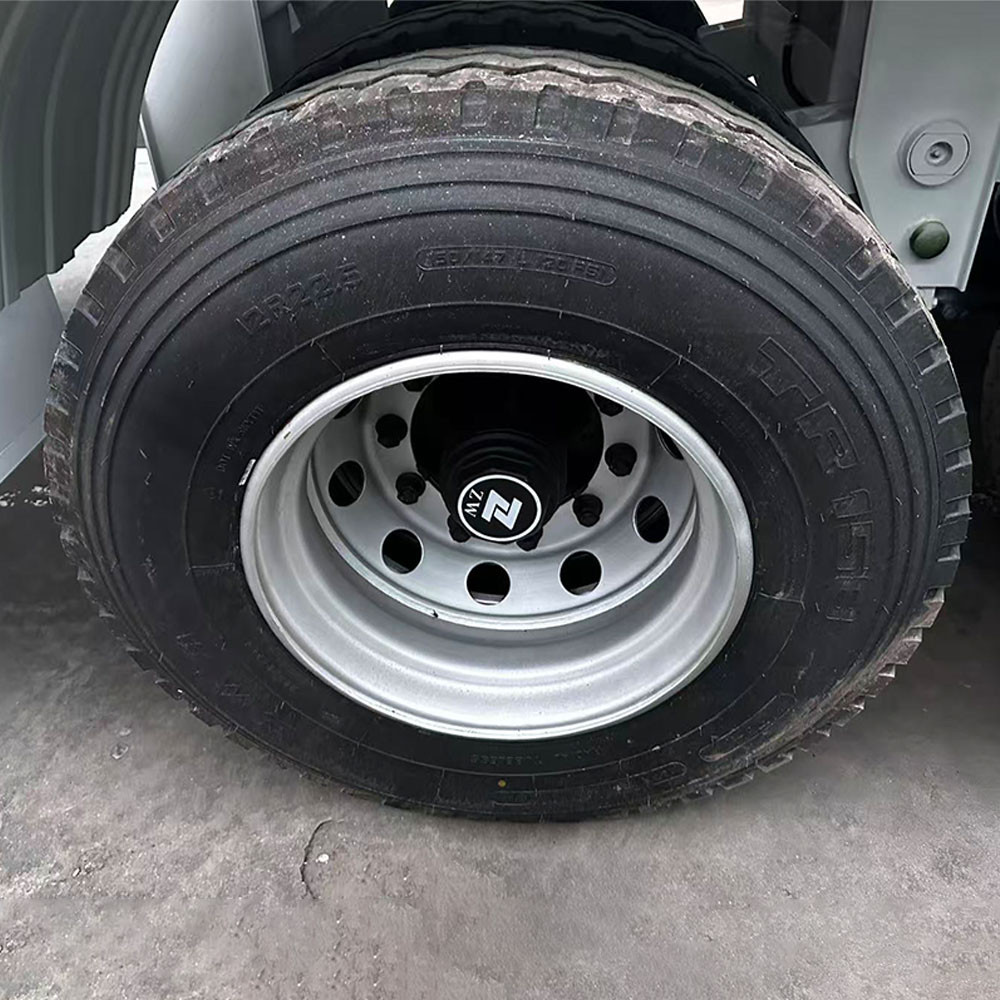 Semi-reboque Tanque de Combustível de Aço Carbono com 3 Eixos